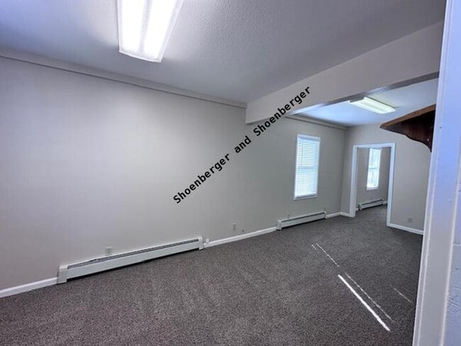 Building Photo - 458 S. C Street A