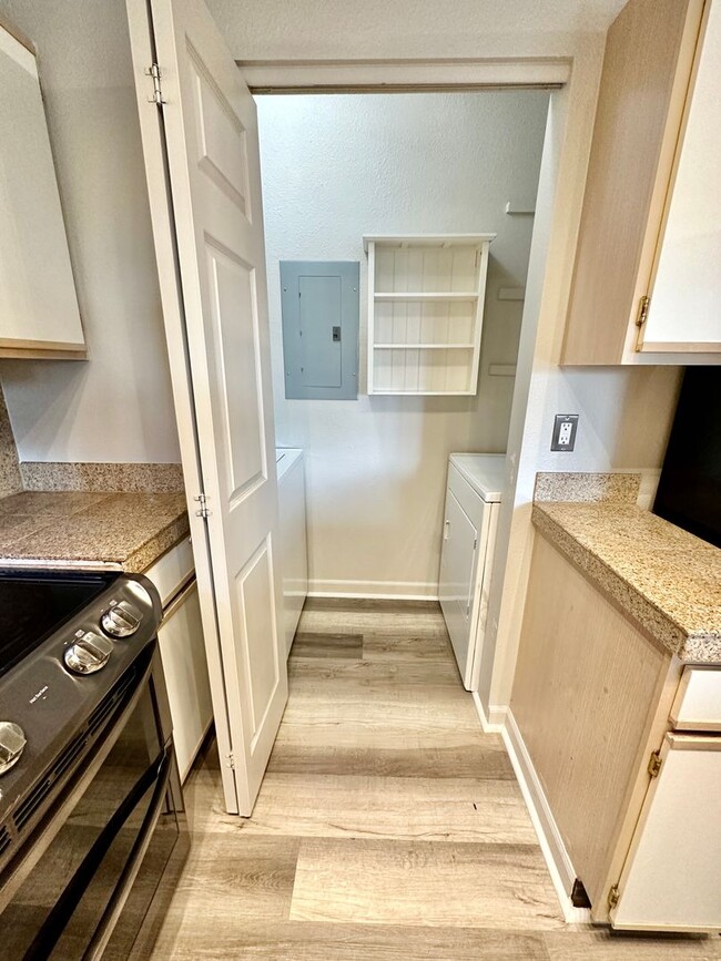 Foto del edificio - 4545 Wheaton Dr