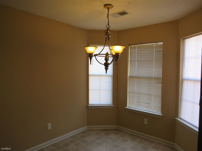 Building Photo - 1189 Breezy Valley Dr