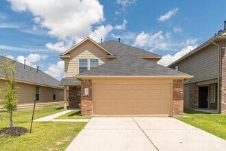 Building Photo - 2447 Peterborough Way