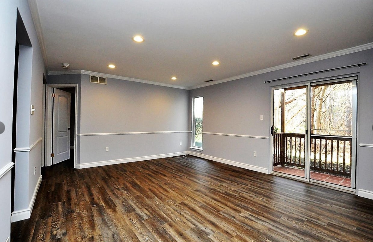 Building Photo - 157 Woodlake Dr