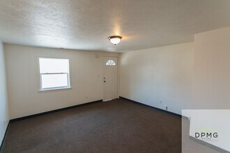 Building Photo - 1128 Platt St