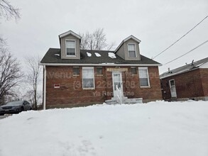 Building Photo - 1131 N Florissant Rd