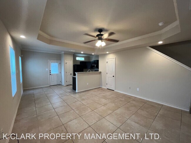 Foto del edificio - 3 br, 2.5 bath House - 7030 LAKEVIEW DR #101
