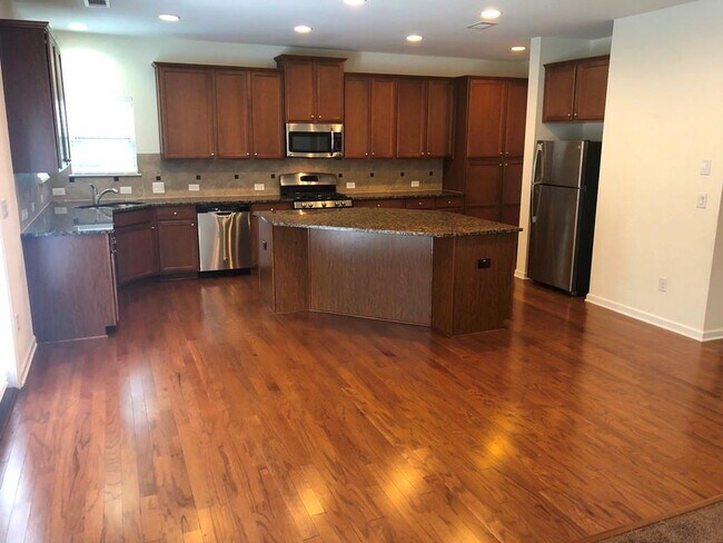 Building Photo - 7015 Rocking Horse Ln
