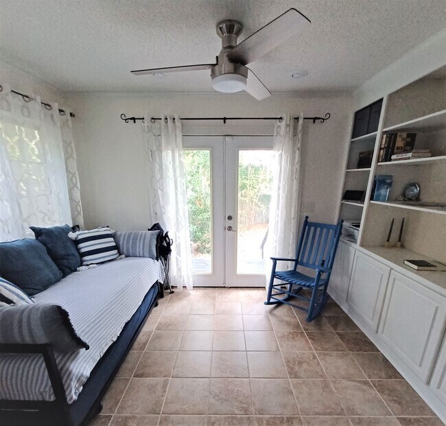 Foto del edificio - Furnished Mid-Term Rental 1-3 months.  ---...