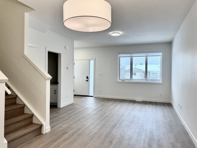 Building Photo - 9703 174 St NW