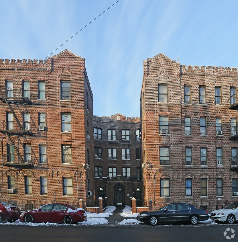 Primary Photo - 474 E 98th St