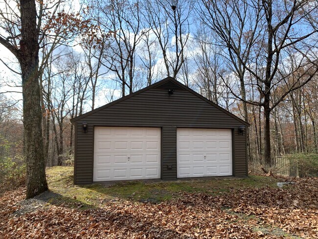 Building Photo - 15 4th Rd