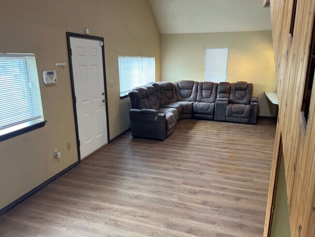 Foto del edificio - Unique & Charming 2 Bedroom 1 bathroom