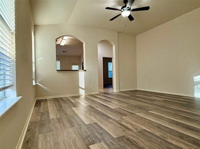 Building Photo - 6326 Richland Hills Dr