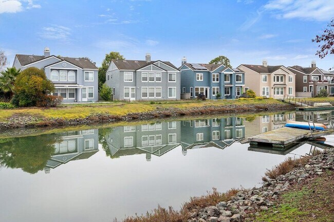 Foto del edificio - 142 Monaco Dr