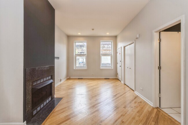 Foto del edificio - 1416 W Huron St