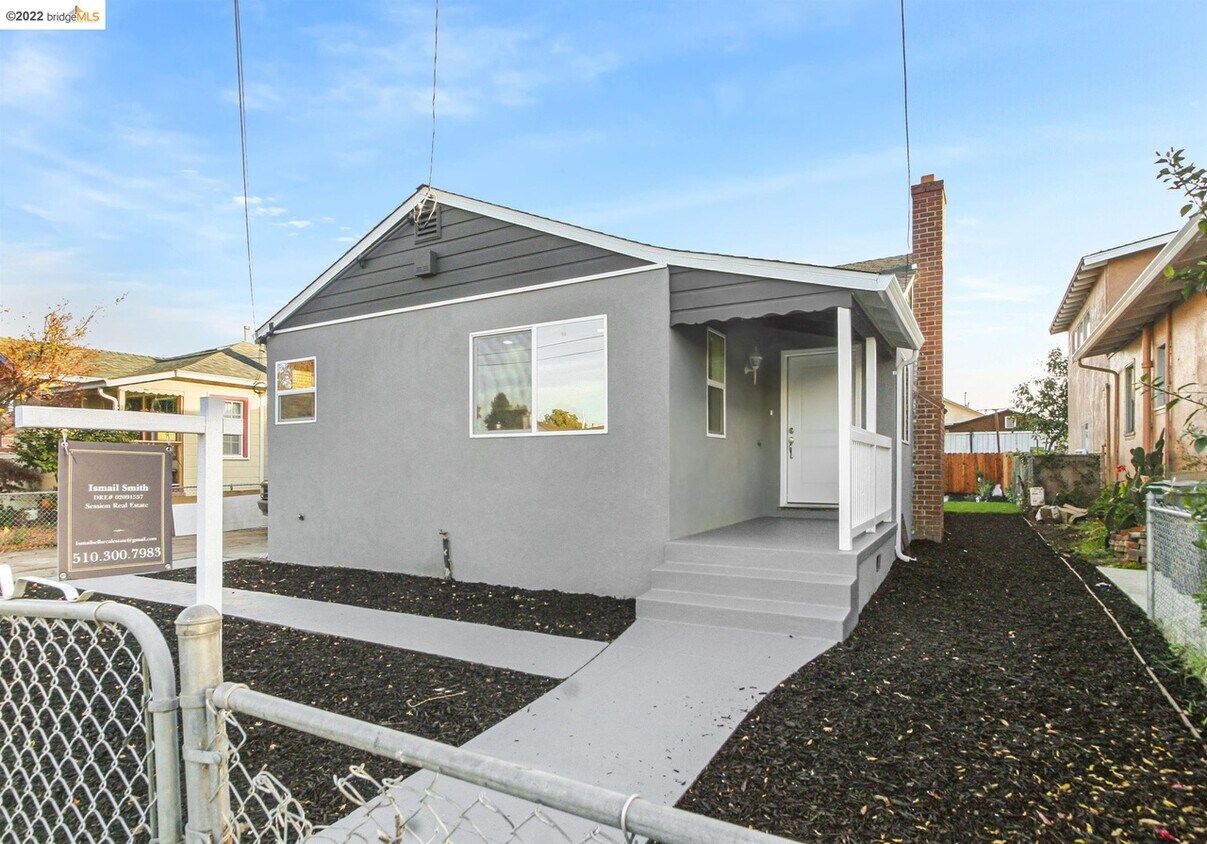 Foto principal - 1022 103rd Ave