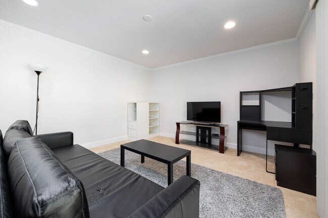 Building Photo - Furnished and Spacious 1 Bedroom Apartment...