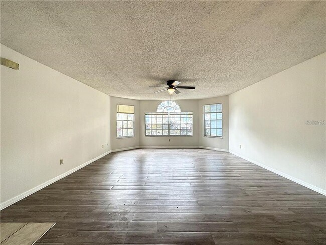 Foto del edificio - 2717 N Poinciana Blvd