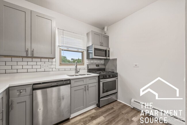 Foto del edificio - 7319 N Rogers Ave