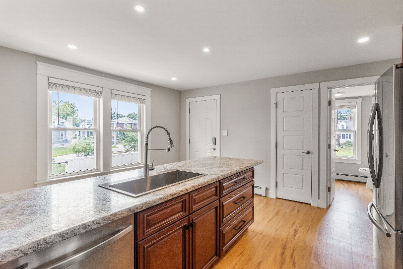 Foto principal - 200 Brock St