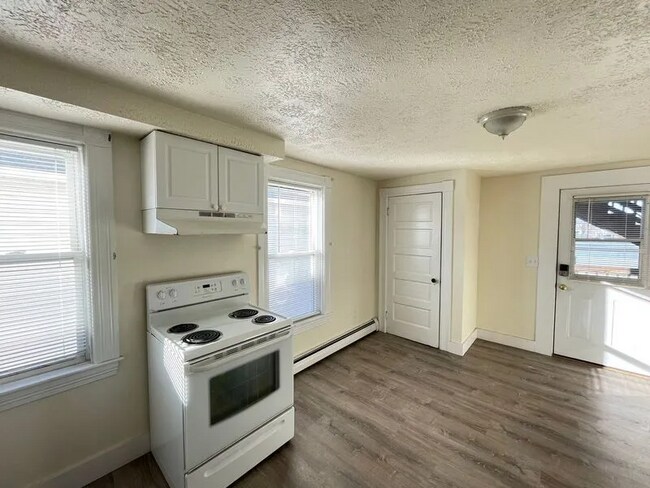 Foto del edificio - 214 Kelley St