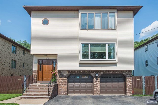 Foto principal - 373 E 54th St