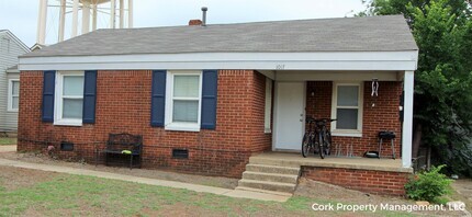 Building Photo - 1017 E Edwards St