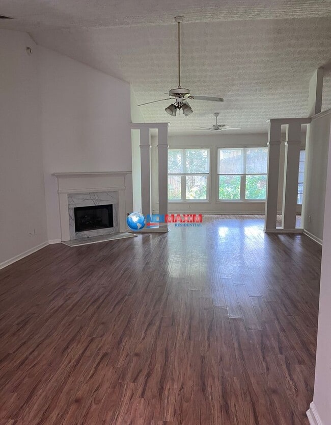 Building Photo - Spacious ranch in the DISCOVERY cluster in...