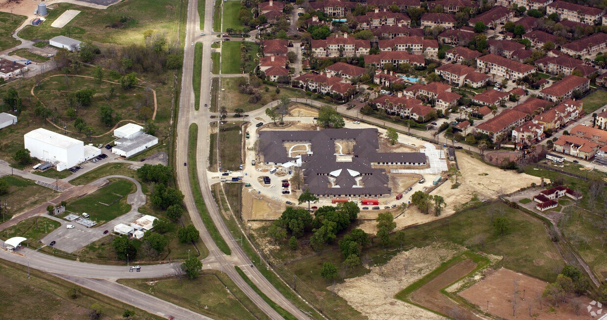 Aerial - The Shores at Clearlake