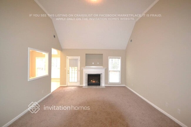 Building Photo - 135 Verdon Hill