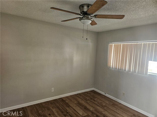 Foto del edificio - 530 N San Gabriel Ave