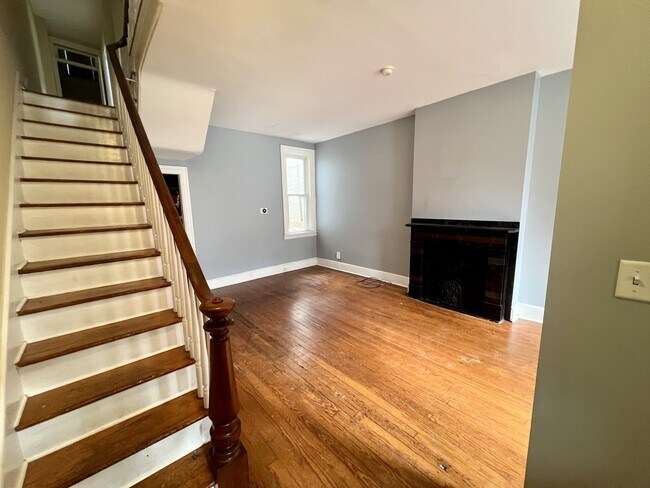 Foto del edificio - 533 W Walnut St