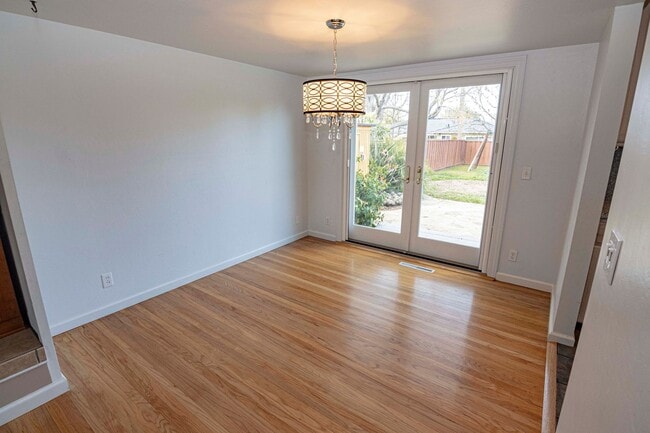 Building Photo - 3041 Pruneridge Ave