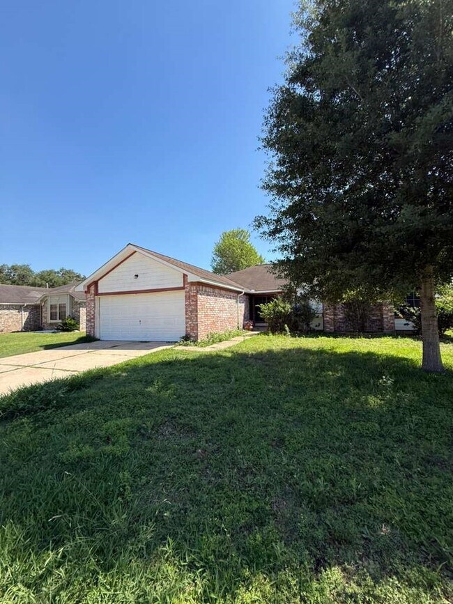 Building Photo - 1019 Western Springs Dr