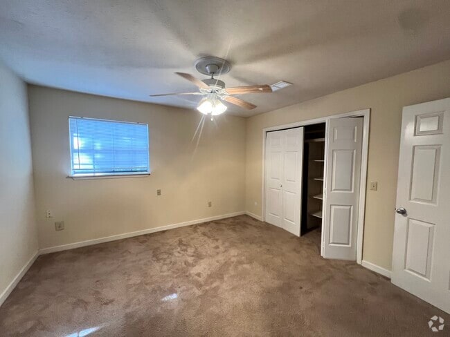 Building Photo - 6271 Woodrun Pl
