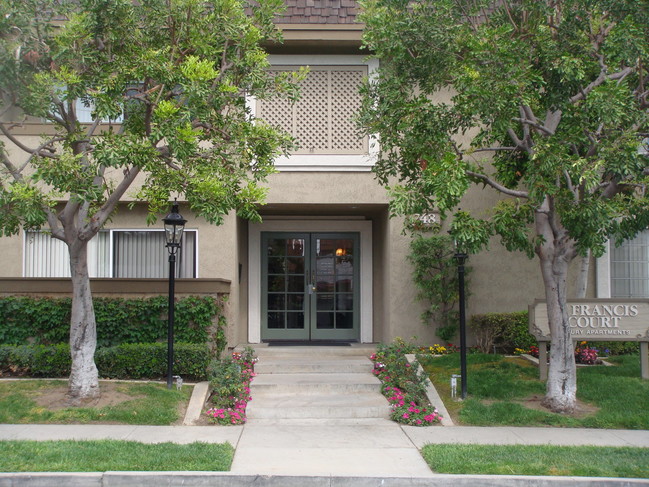 Building Photo - 248 St Francis St