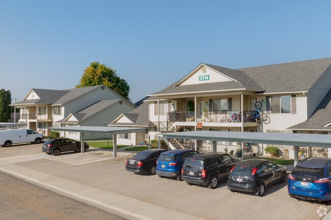 Ángulo alterno - Baycrest Village