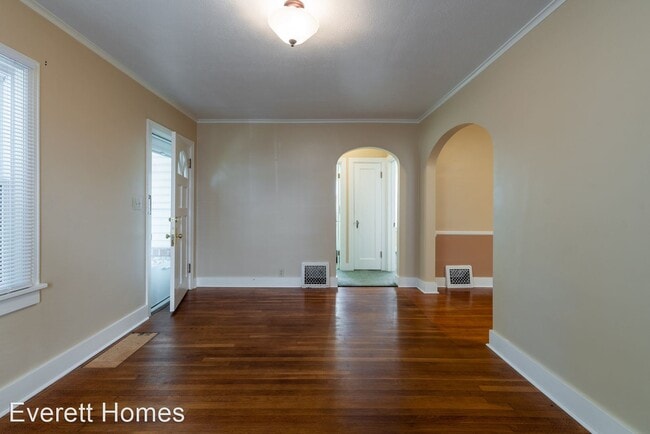 Building Photo - 3 br, 1 bath House - 307 W Portland St