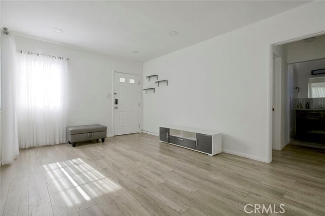 Foto del edificio - 5945 Willowcrest Ave