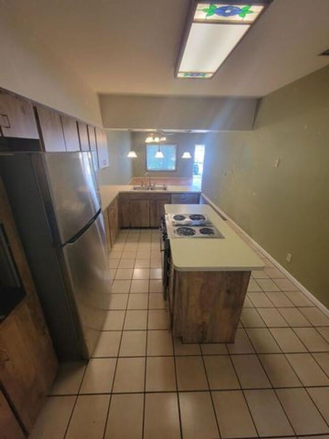 Building Photo - 6223 Allen St