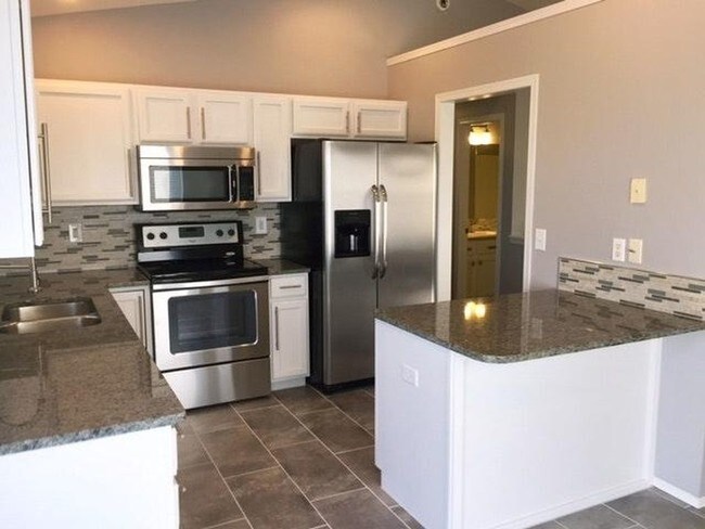 Foto del edificio - 708 S Red Oaks Cir