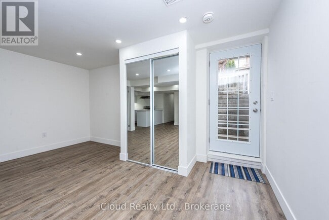 Building Photo - 899 Boyer Blvd