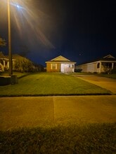 Building Photo - 5577 Centerbrook Pl
