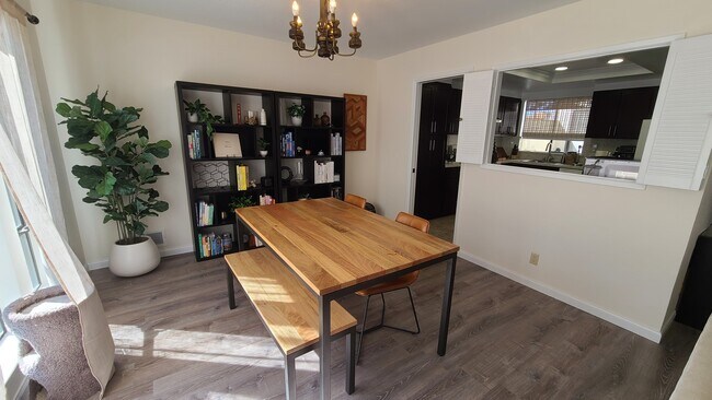 Dinning room by kitchen - 313 Dorado Ter