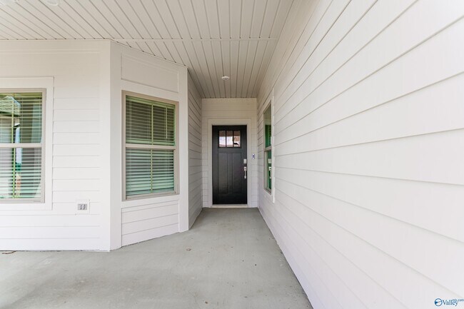 Building Photo - 116 Little Britain St