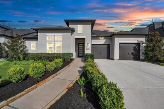 Building Photo - 1719 Delta Oaks Dr