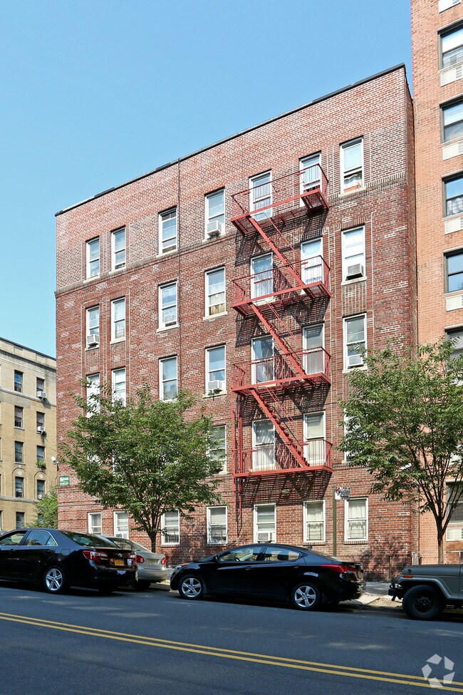 Building Photo - 240 Seaman Ave