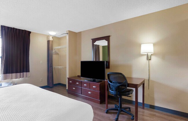 Foto del edificio - Furnished Studio-Raleigh - RDU Airport