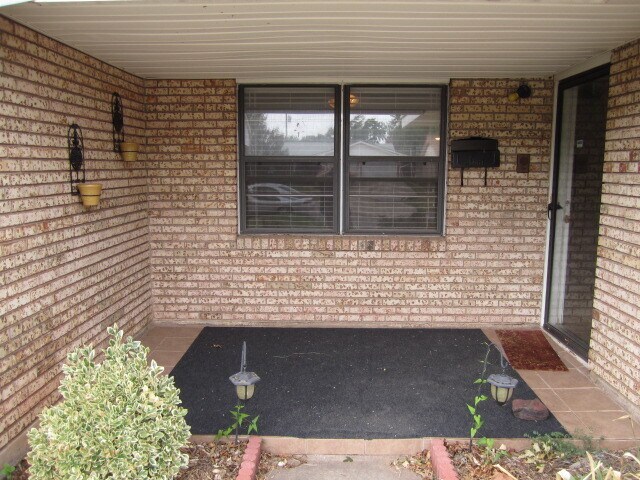 Foto del edificio - 4029 N Nicklas Ave