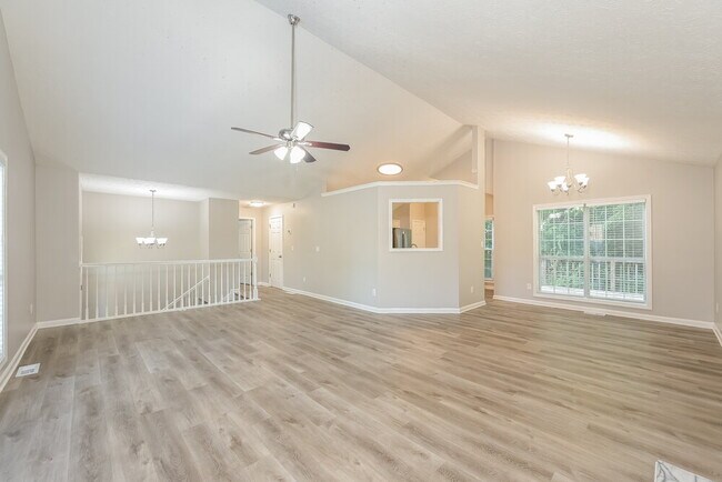 Foto del edificio - 1393 Richland Creek Trail