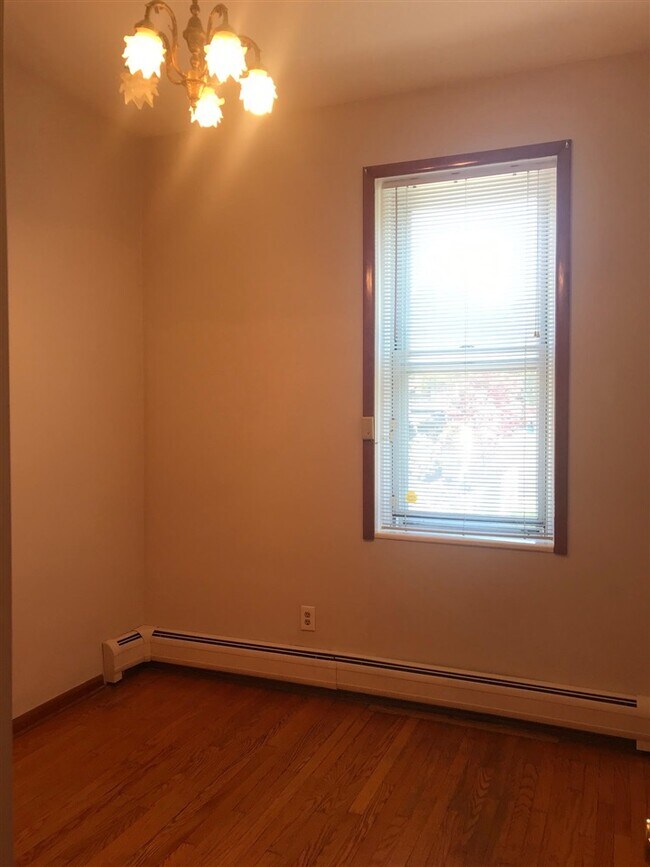 Building Photo - 310 Monastery Pl