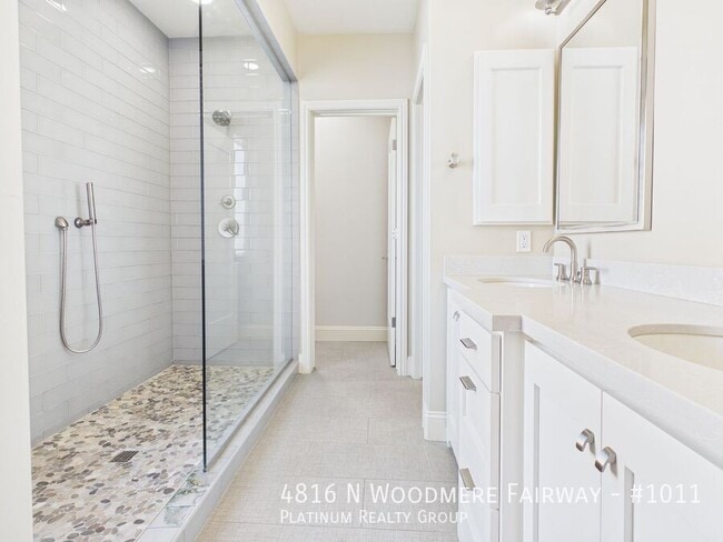 Foto del edificio - 4816 N Woodmere Fairway